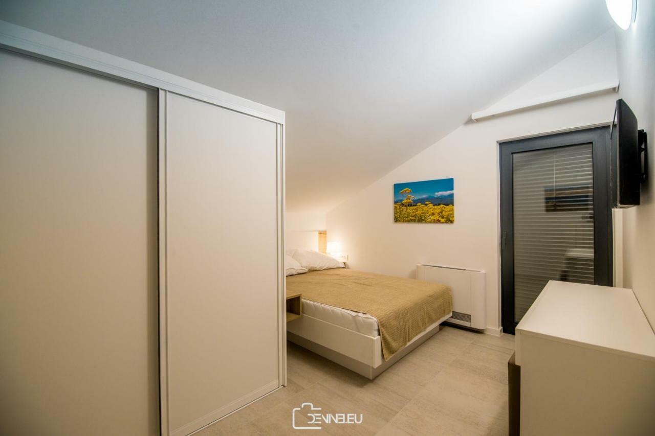 Villa Madomi Kustići Екстериор снимка